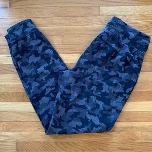 Lululemon High Rise Ready to Rulu Jacquard Camo joggers size 6